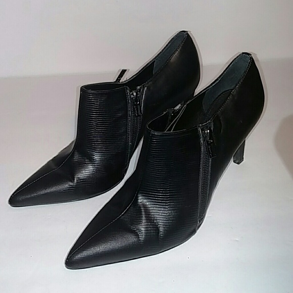 Calvin Klein "beana" Black Booties size 9.5 - Picture 1 of 6